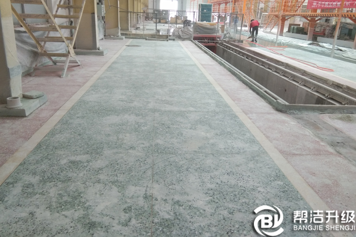 C(j)(w)άF(xin)ߏ(qing)ˮĥʯ